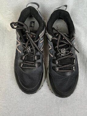 New Balance 410 v8 Trail Running Shoes Women's Black Gray  Size 6